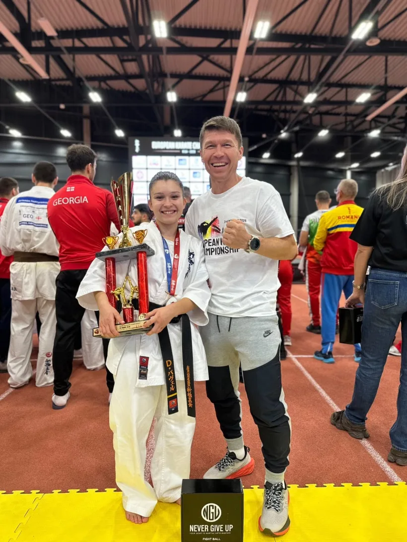 Junioara Crina Bianca Stase, campioană europeană la kata senioare