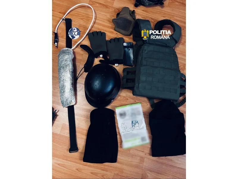 Propagandă teroristă: percheziții în Galați și alte trei județe. Unul dintre cei trei adolescenți cercetați ar fi redactat ghiduri pentru luptători