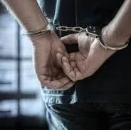 Cinci suspecţi din dosarul de infracţiuni cu violenţă săvârşite de o grupare din Brăila au fost arestaţi preventiv