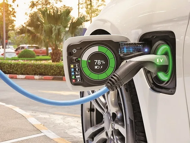 Statul ar putea suporta o parte din leasingul maşinilor electrice, după modelul Franţei