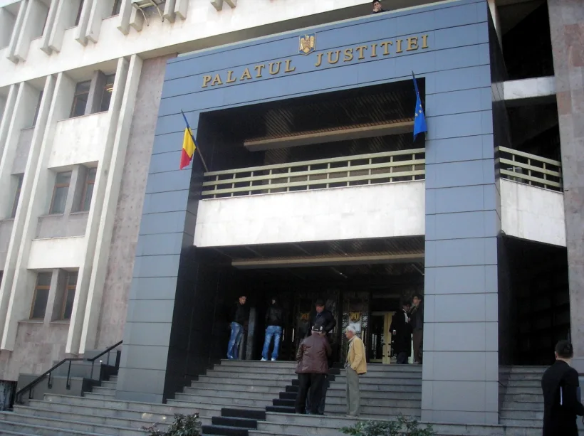 Grefierii Curții de Apel Galați au decis oprirea temporară a protestelor
