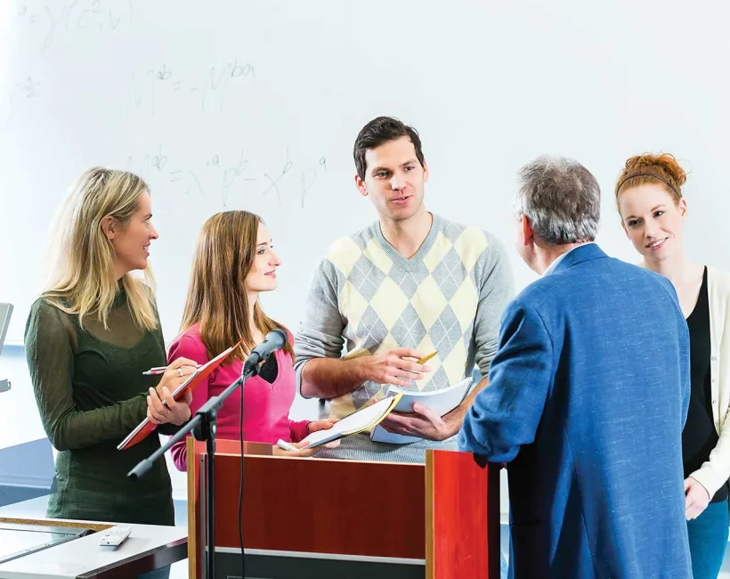 Doar 3 domenii de studiu înregistrează, în România, interes crescut pentru tinerii care dau la facultate