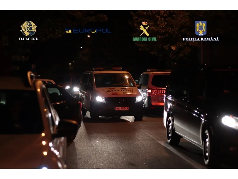 Percheziții la persoane suspectate de trafic de persoane, trafic de minori şi proxenetism