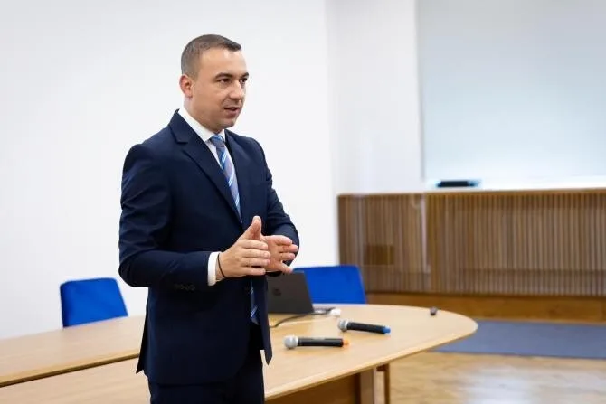 100 de milioane de euro pentru digitalizarea Casei Naţionale de Asigurări de Sănătate
