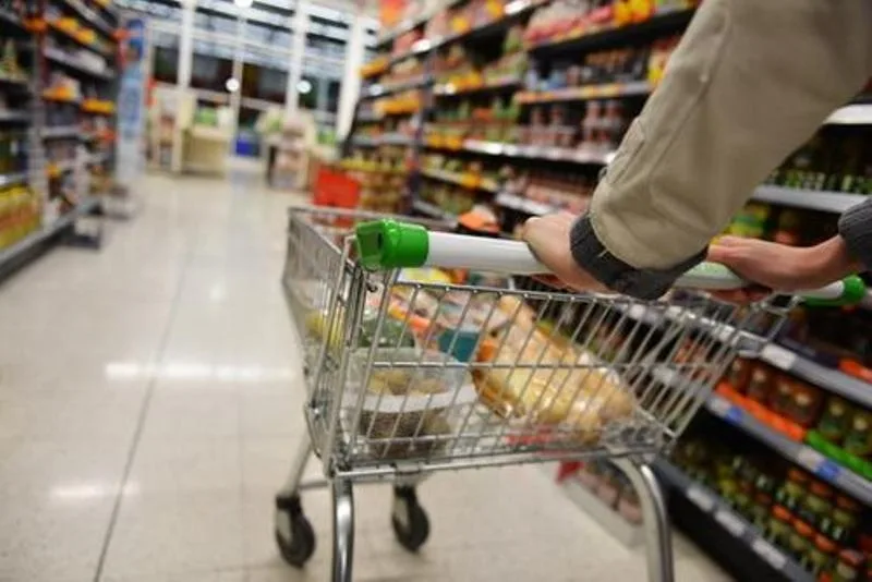 Nereguli descoperite de inspectorii de muncă în centre comerciale gălățene