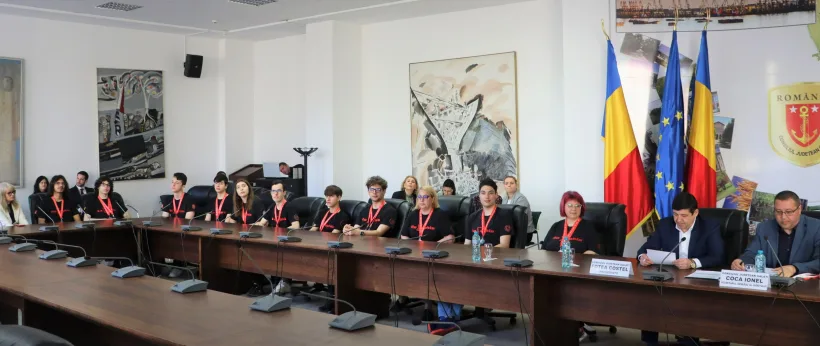 CJ Galați sprijină echipa RoSophia să participe la Mondialele de Robotică din SUA. Fotea: Vom asigura transportul şi cazarea întregii delegaţii
