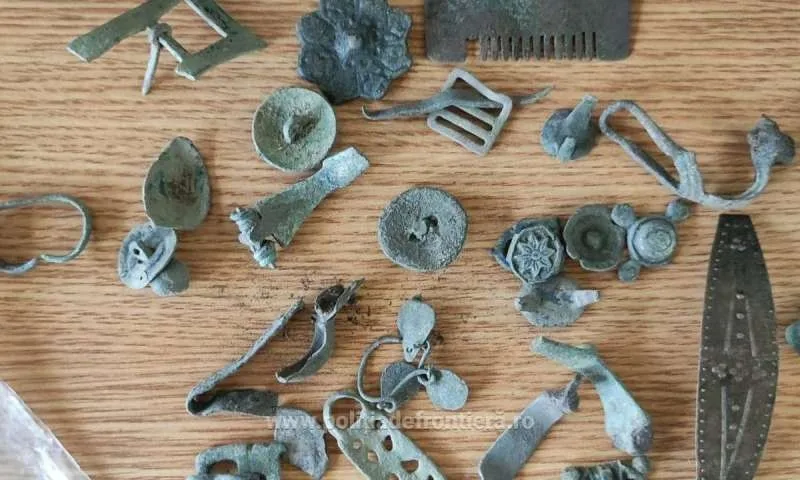 Bunuri de patrimoniu găsite la ieşirea din ţară