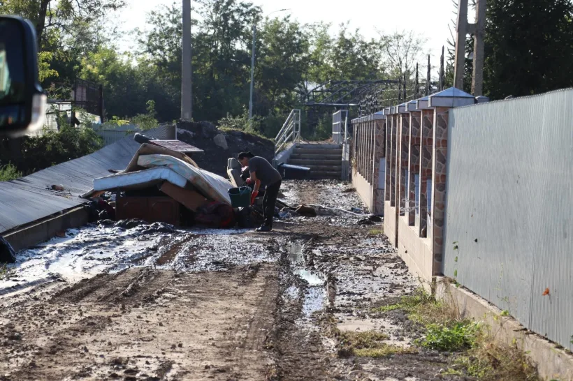 Bilanțul Prefecturii Galați după inundații: 900 de locuințe, distruse aproape complet