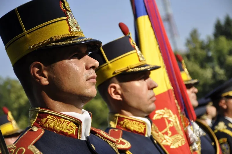 Manifestări de Ziua Armatei în principalele garnizoane din țară și în bazele militare
