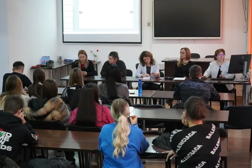 De ziua CONSTITUȚIEI României, la UDJG ...Dialoguri constituționale