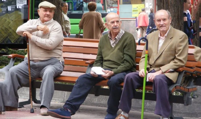 Sprijin financiar de 800 de lei pentru pensionarii cu venituri mici