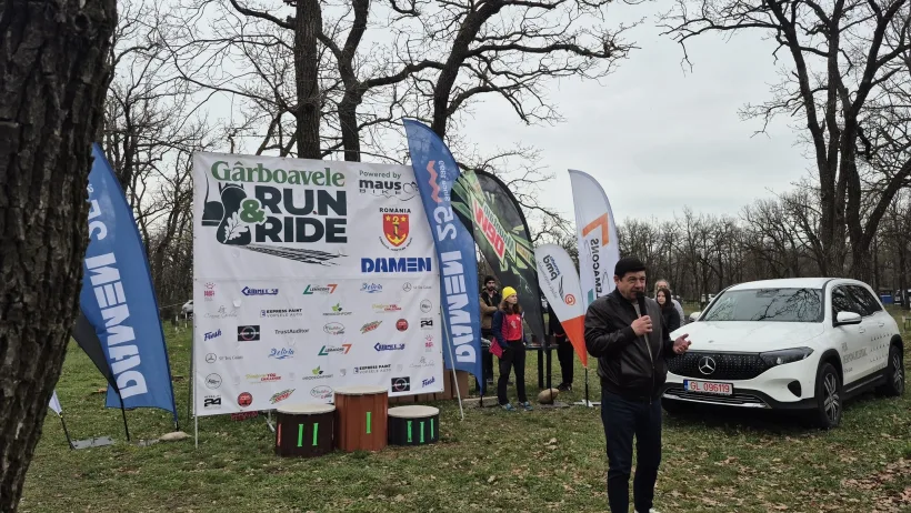 Costel Fotea, alături de sportivii care au participat la Concursul de alergare și ciclism „Gârboavele Run & Ride”