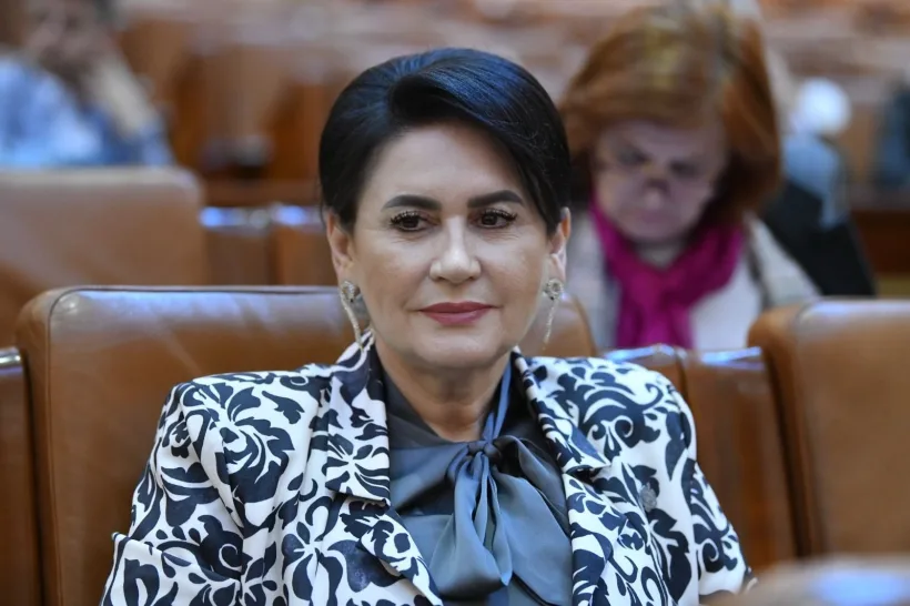 Deputatul Viorica Sandu, inițiatoarea Legii care a declarat bujorul ca floare naţională: „Una dintre cele mai reprezentative flori ale României”