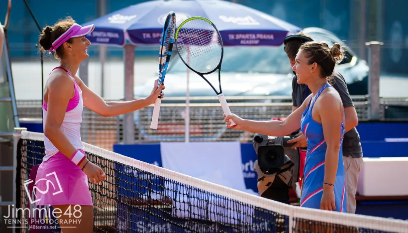 Duel Halep - Mertens în ultimul act la Praga
