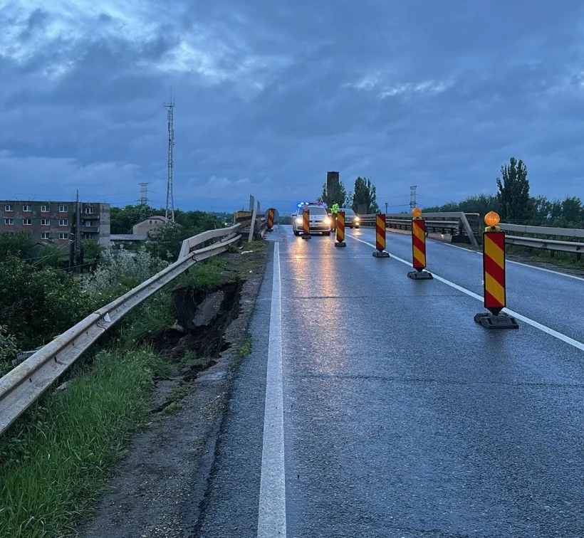 Surpare pe DN 2B, la Șendreni, aproape de ieșirea din Galați. Trafic restricționat pe un singur sens