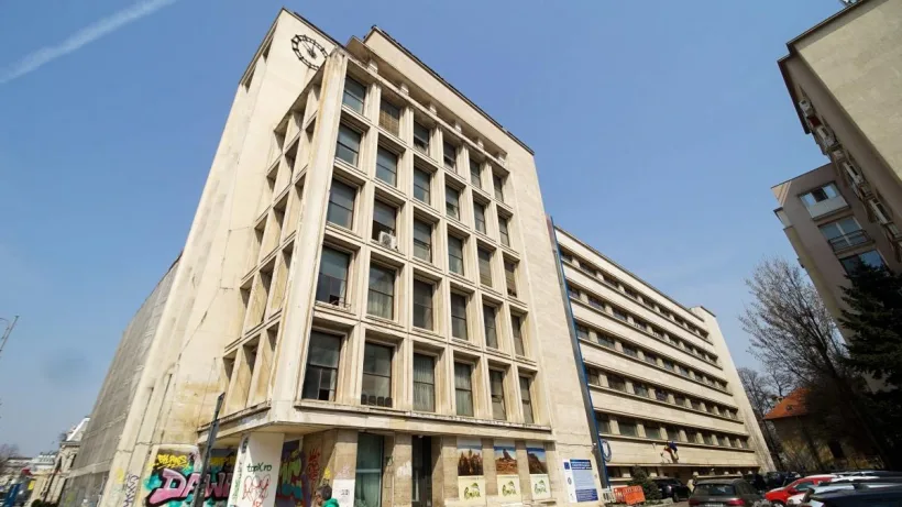 Incredibil! O clădire a Ministerului Economiei, folosită de zeci de firme timp de 18 ani fără ca statul să primească chirie