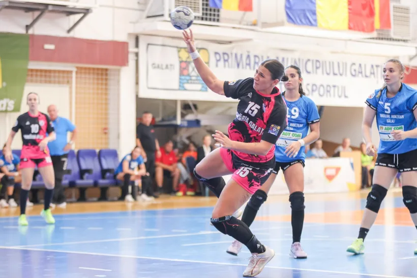 Înfrângere cu cântec pentru handbalistele de la CSM Galați