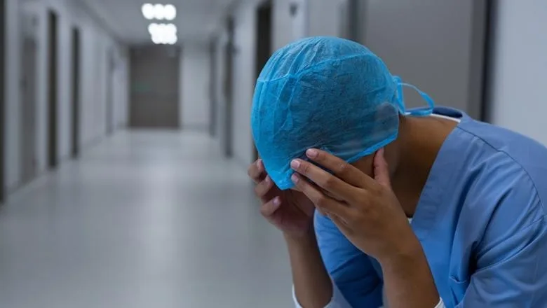 CORONAVIRUS. O asistentă medicală de pe ambulanță a murit