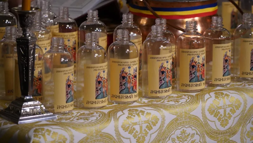 Botezul Domnului, sărbătorit cu Aghiasma Mare și tradiționala procesiune în Arhiepiscopia Dunării de Jos
