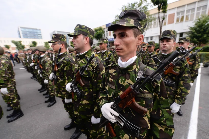 Armata obligatorie împarte România în două: diferențele dintre urban și rural