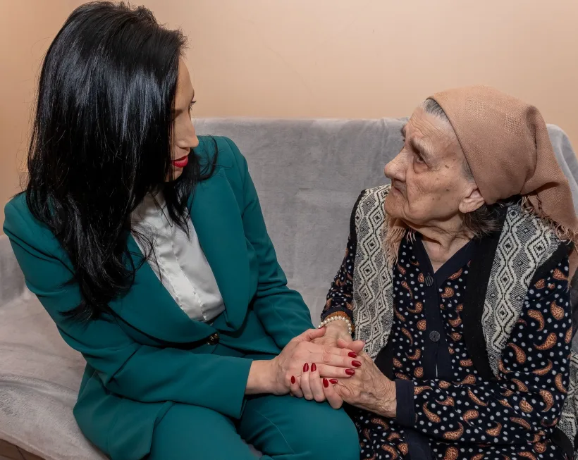 100 de ani de viață și vitalitate: Dumitra Dumitrache, sărbătorită de Primăria Galați