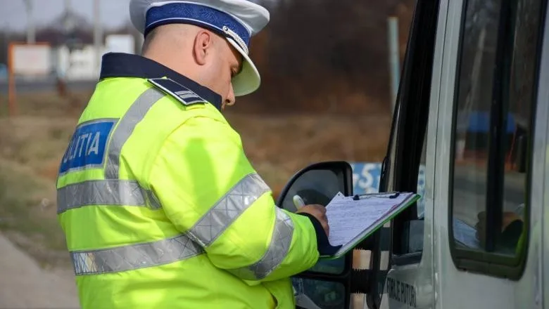 Sondaj INSCOP: 74,8% dintre români consideră traficul nesigur și susțin suspendarea permisului pentru neplata amenzilor