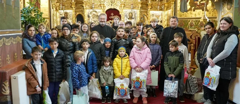 Arhiepiscopia Dunării de Jos – daruri de Paști pentru peste 6.000 de bătrâni și copii
