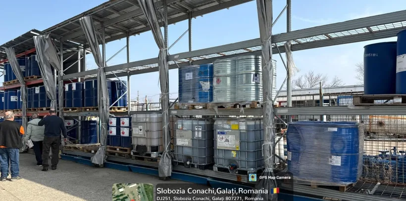 Firmă din județul Galați, amendată pentru depozitarea unor substanțe periculoase în plin soare