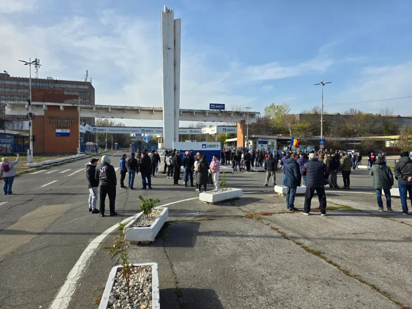 Salariile restante din Liberty intră de miercuri pe cardurile siderurgiștilor