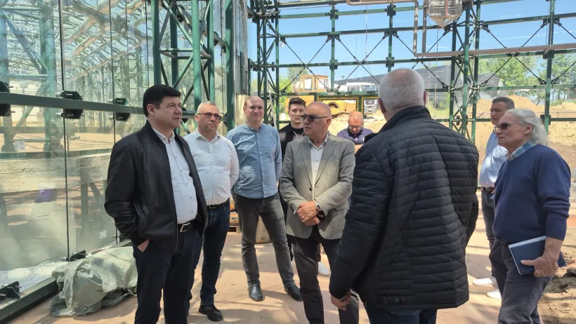 Costel Fotea: „Se lucrează intens la cea mai spectaculoasă seră tropicală din țară”