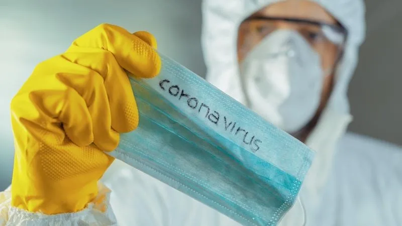 Primele măști produse în România sunt gata