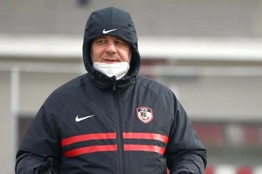 Marius Şumudică şi-a reziliat contractul cu turcii de la Gaziantep