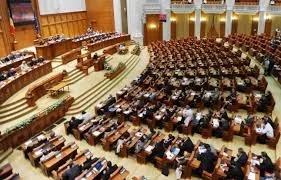 Senatorii şi deputaţii ar putea să se vaccineze anti-COVID la Parlament