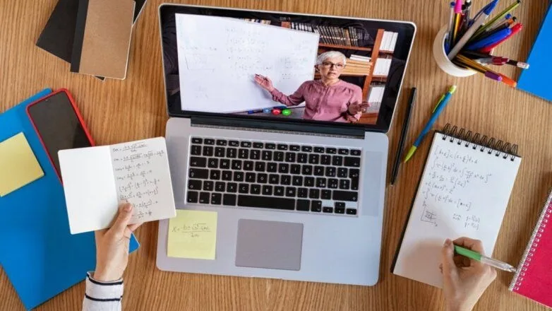 Costurile părinților pentru educația online au crescut