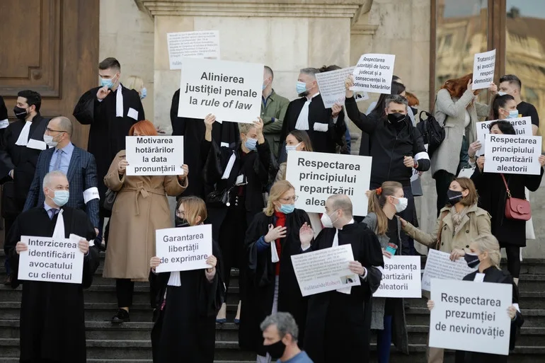 Întortocheate sunt şi căile Justiţiei, nu numai ale Domnului!