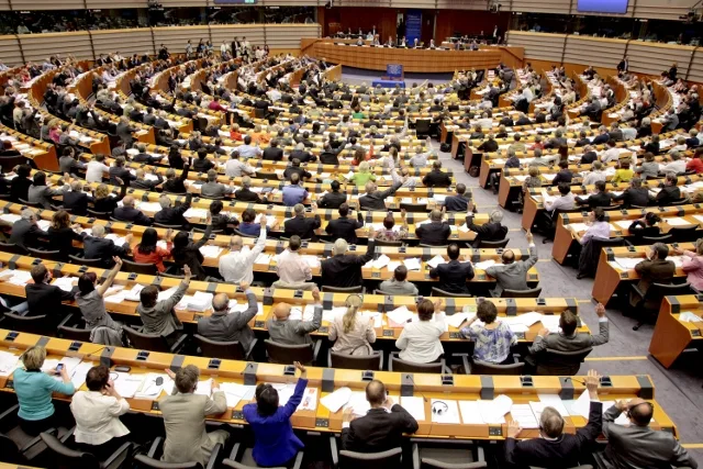 Parlamentul European a votat raportul europarlamentarului Dan Nica: 95,5 de miliarde de euro pentru cercetarea europeană