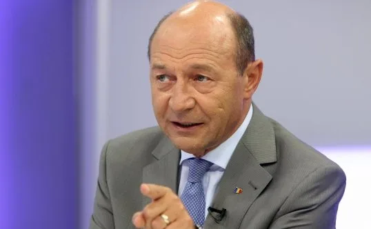 Băsescu: "Oamenii mor acasă, nefăcându-se teste. S-ar putea ca această pandemie să fie sfârșitul globalizării"