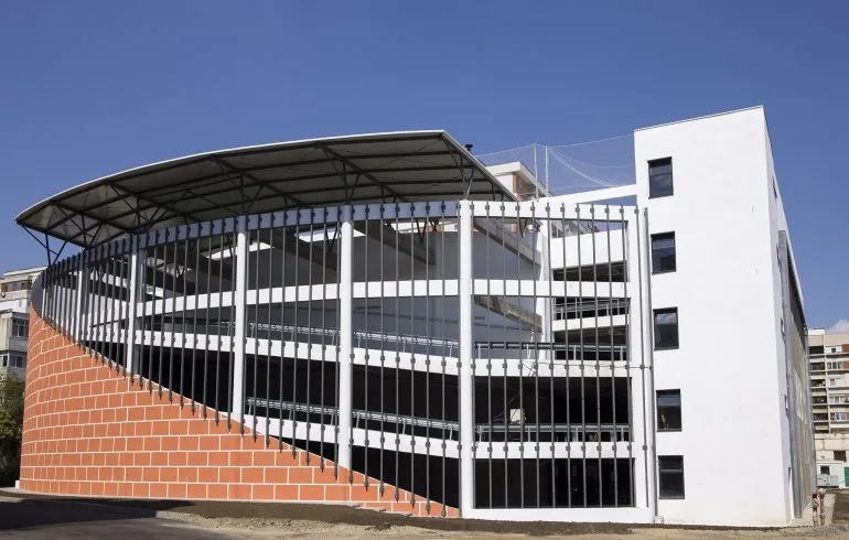 Galați – Se apropie termenul-limită pentru plata anuală a locurilor din parcarea supraetajată