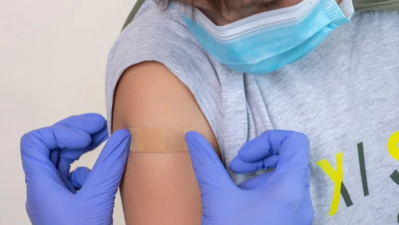 Studiu: Vaccinul Pfizer, eficace și pentru adolescenți