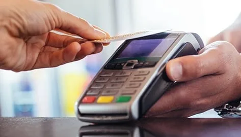 Obligațiile fiscale și bugetare pot fi achitate cu cardul la POS-urile din unitățile Trezoreriei