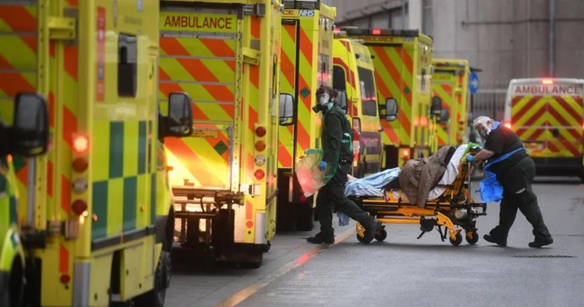Ambulanțele și spitalele cad pradă răboiului din Ucraina