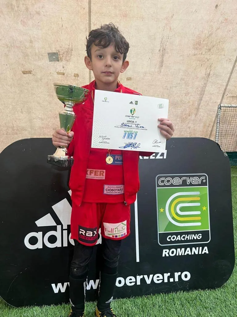 Un puşti gălăţean visează să calce pe urmele lui Messi