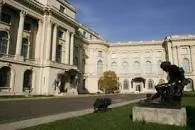 Muzeele, un loc de întâlnire pentru bucureşteni şi nu numai