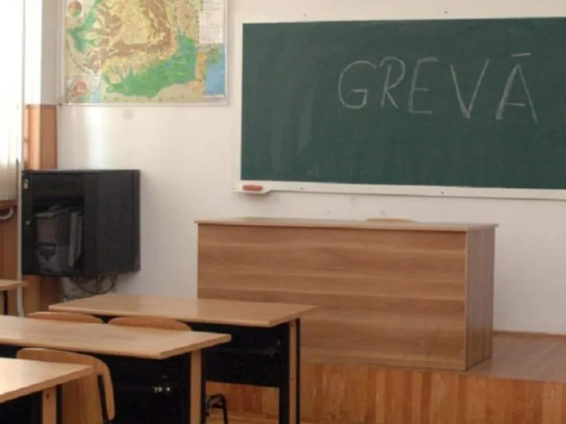 Greva generală din Educație continuă