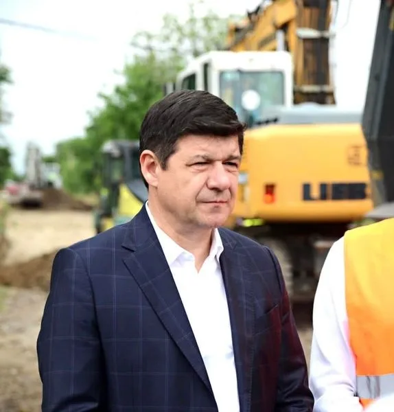 Costel Fotea: Continuă modernizarea drumurilor județene