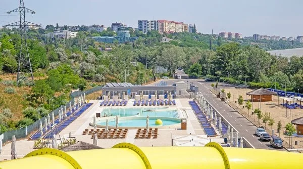Plaja Dunărea deschisă în minivacanța de Sf. Maria