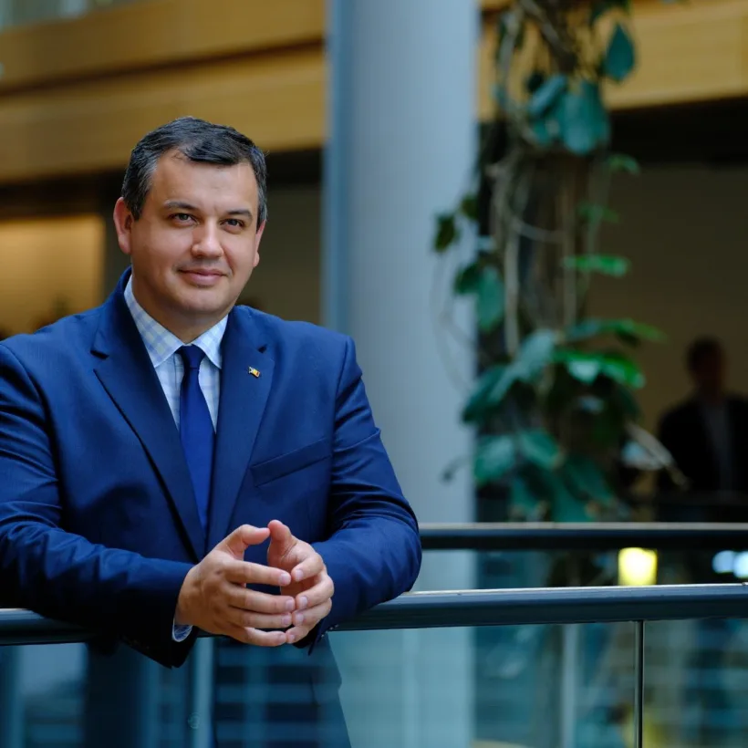 Ajutor financiar uriaș de la UE pentru combaterea abandonului școlar în România