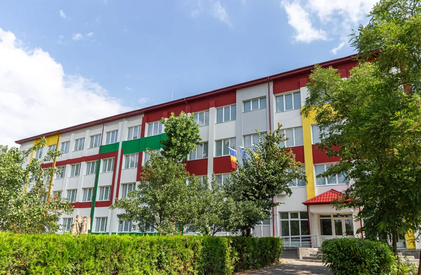 Record de investiții în educație, la Galați