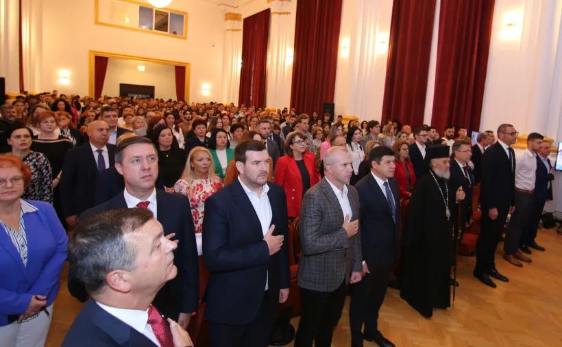 Președintele CJ Galați, la deschiderea noului an universitar: Fiecare zi de studiu și fiecare lecție înseamnă o șansă de a crește