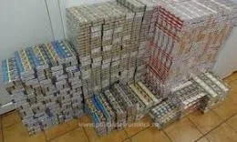 Contrabandiştii de ţigări au intrat din nou pe mâna poliţiştilor